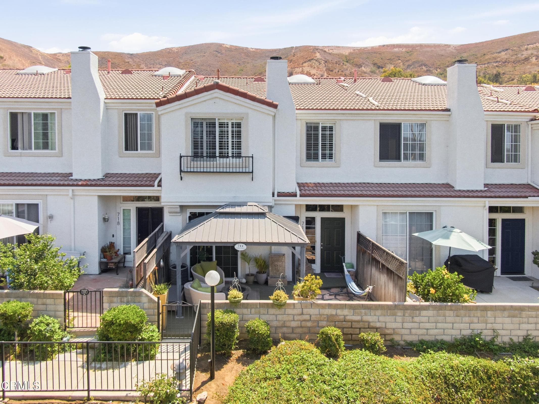 1_front exterior