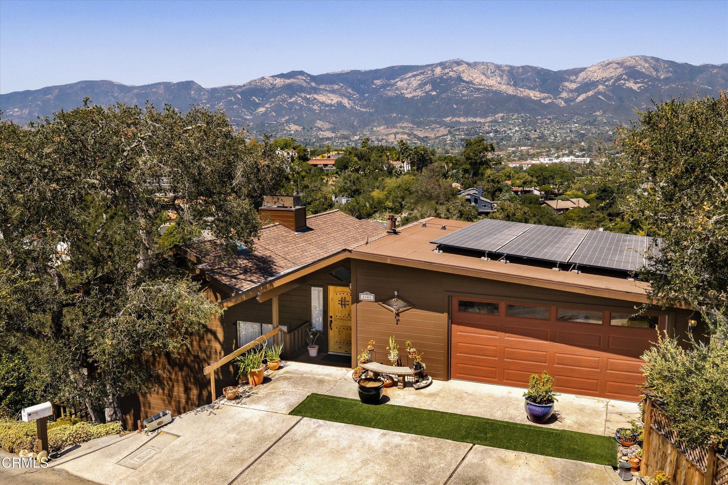 1401 La Cima Rd - Front Exterior